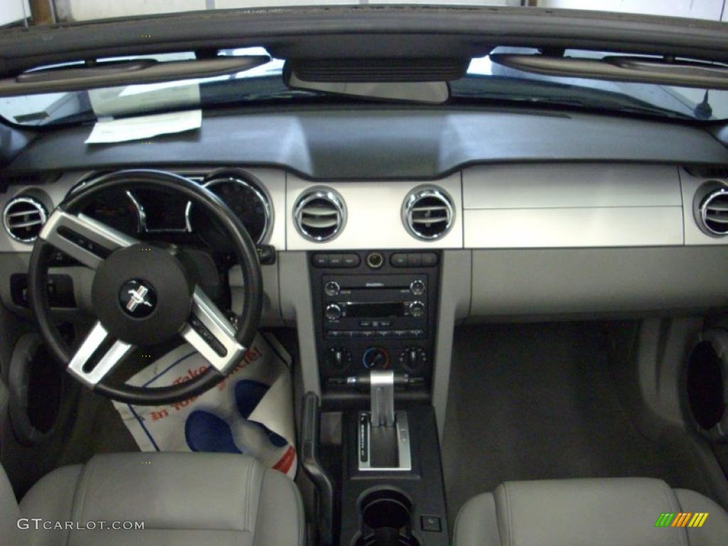 2009 Mustang V6 Convertible - Vista Blue Metallic / Light Graphite photo #8