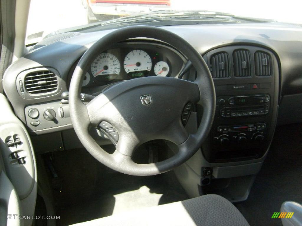 2006 Grand Caravan SE - Midnight Blue Pearl / Medium Slate Gray photo #14