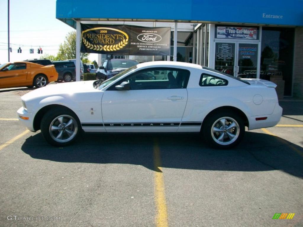 2007 Mustang V6 Premium Coupe - Performance White / Medium Parchment photo #2
