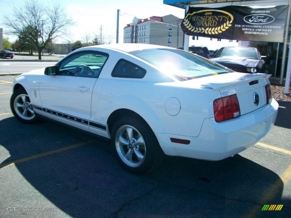 2007 Mustang V6 Premium Coupe - Performance White / Medium Parchment photo #3