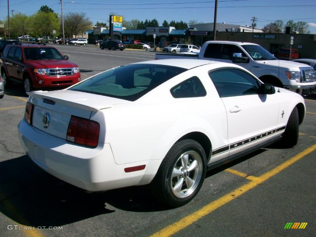 2007 Mustang V6 Premium Coupe - Performance White / Medium Parchment photo #4