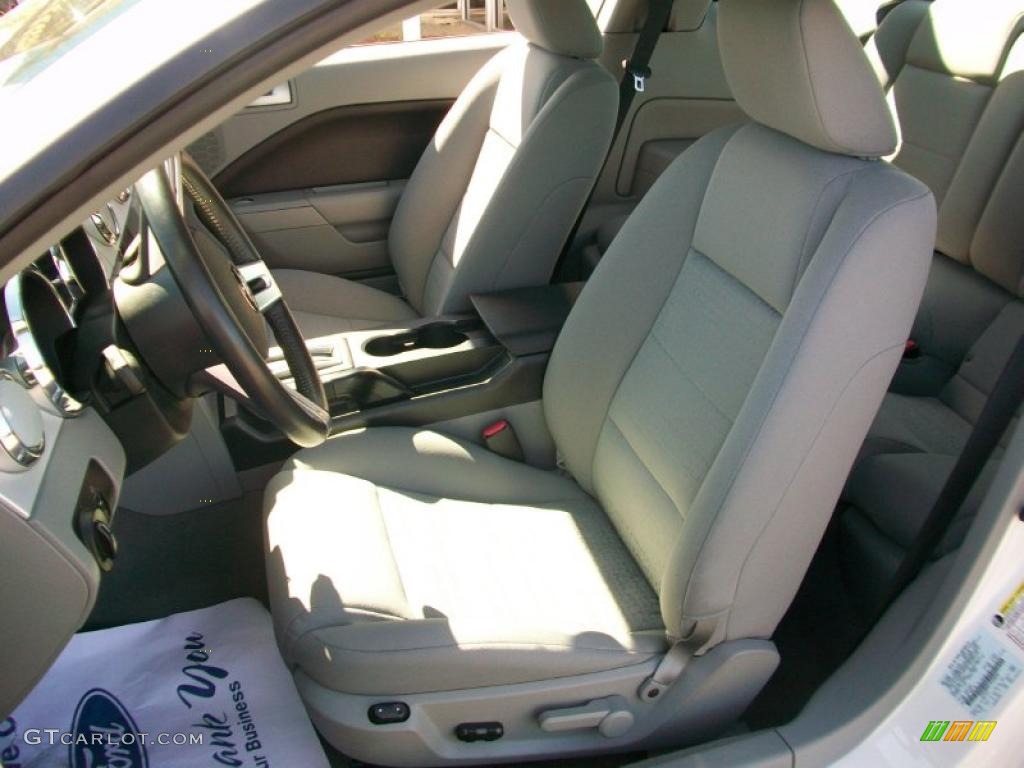 2007 Mustang V6 Premium Coupe - Performance White / Medium Parchment photo #8