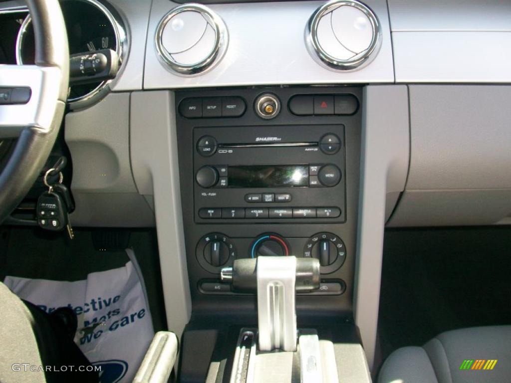 2007 Mustang V6 Premium Coupe - Performance White / Medium Parchment photo #15