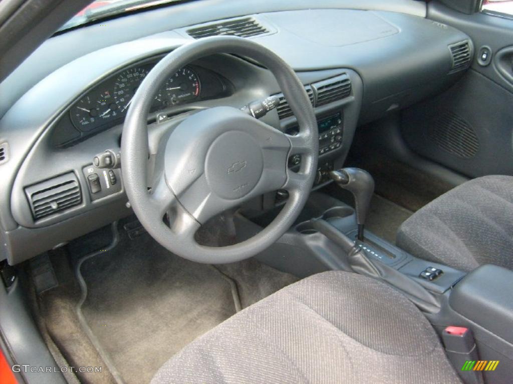 2003 Cavalier LS Sport Coupe - Victory Red / Graphite Gray photo #10