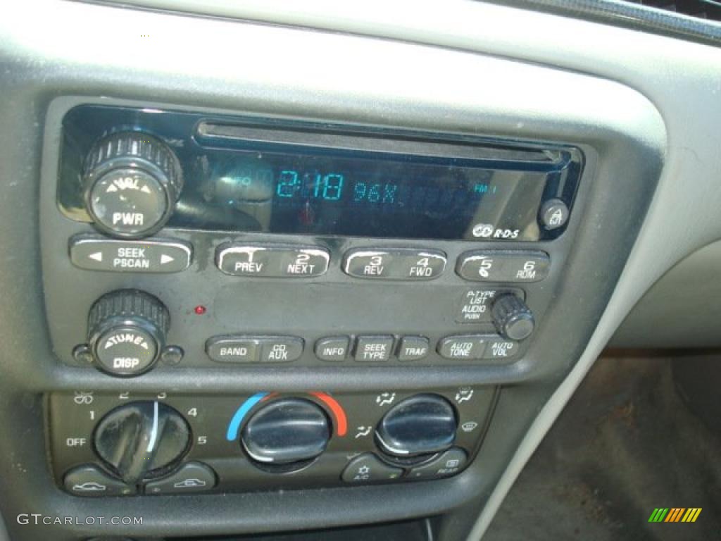 2002 Malibu Sedan - Forest Green Metallic / Gray photo #8