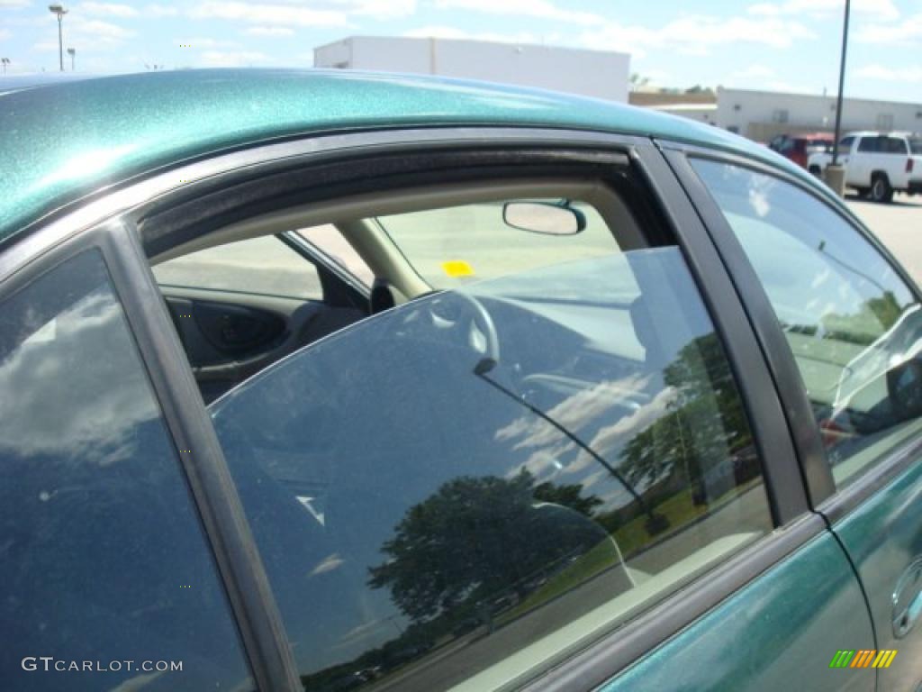 2002 Malibu Sedan - Forest Green Metallic / Gray photo #12