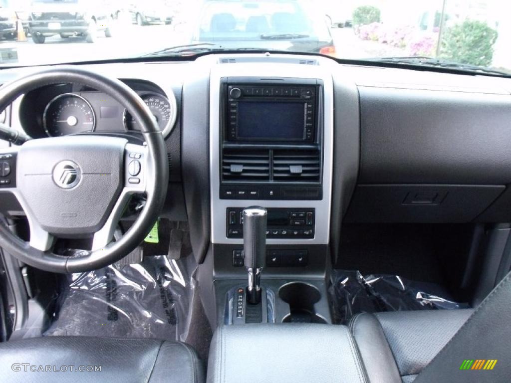 2007 Mountaineer Premier AWD - Black / Charcoal Black photo #12