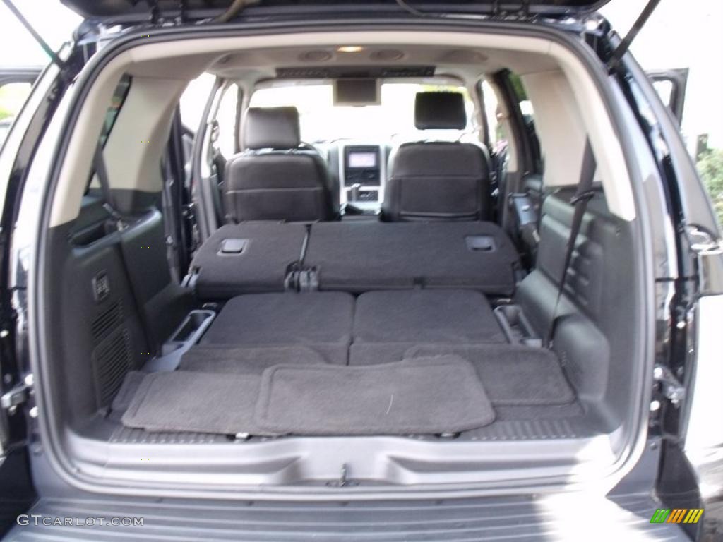 2007 Mountaineer Premier AWD - Black / Charcoal Black photo #17