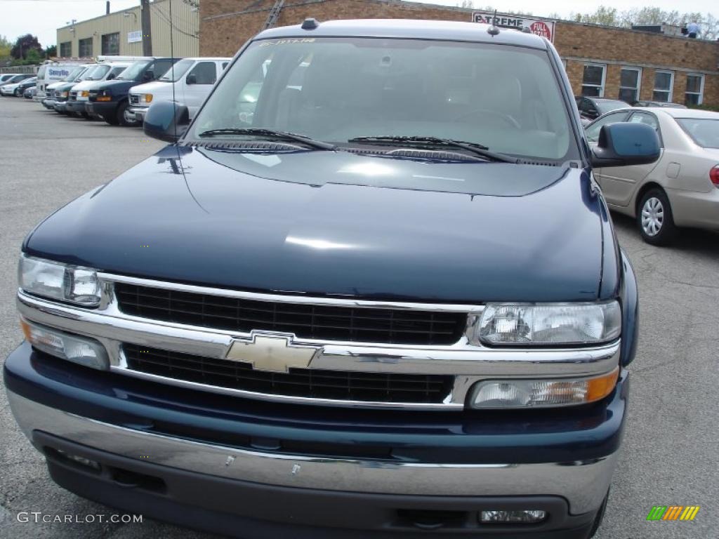 2005 Suburban 1500 LT 4x4 - Bermuda Blue Metallic / Gray/Dark Charcoal photo #2