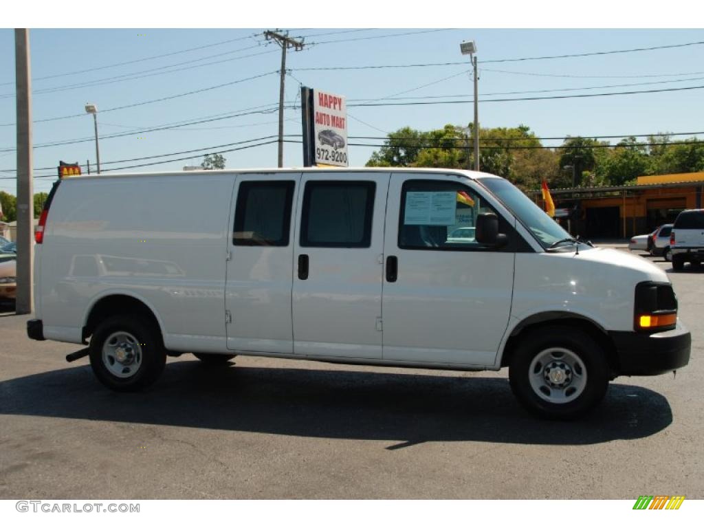2003 Express 3500 Extended Cargo Van - Summit White / Medium Dark Pewter photo #4
