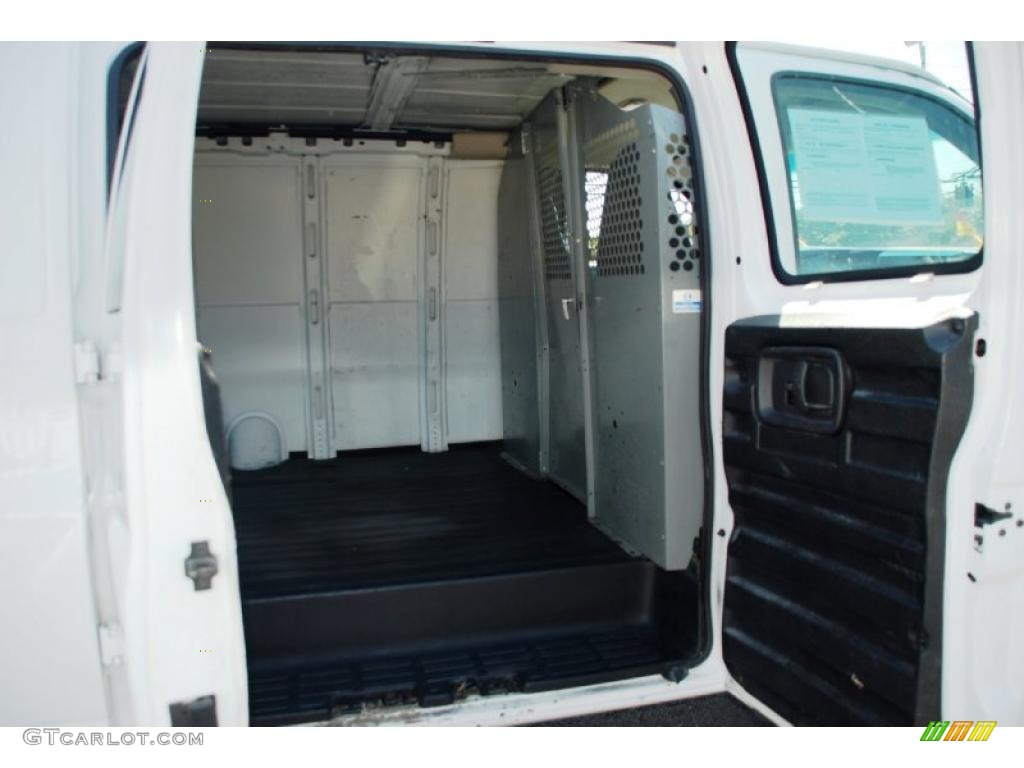 2003 Express 3500 Extended Cargo Van - Summit White / Medium Dark Pewter photo #28