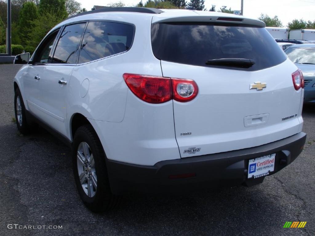 2010 Traverse LT AWD - Summit White / Ebony photo #6
