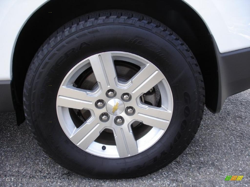 2010 Traverse LT AWD - Summit White / Ebony photo #8