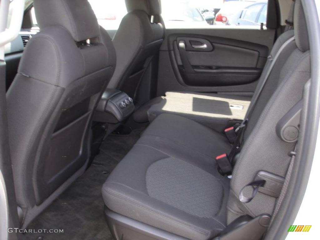 2010 Traverse LT AWD - Summit White / Ebony photo #11