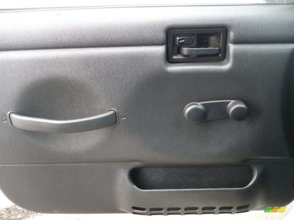 2004 Wrangler Sport 4x4 - Stone White / Dark Slate Gray photo #7