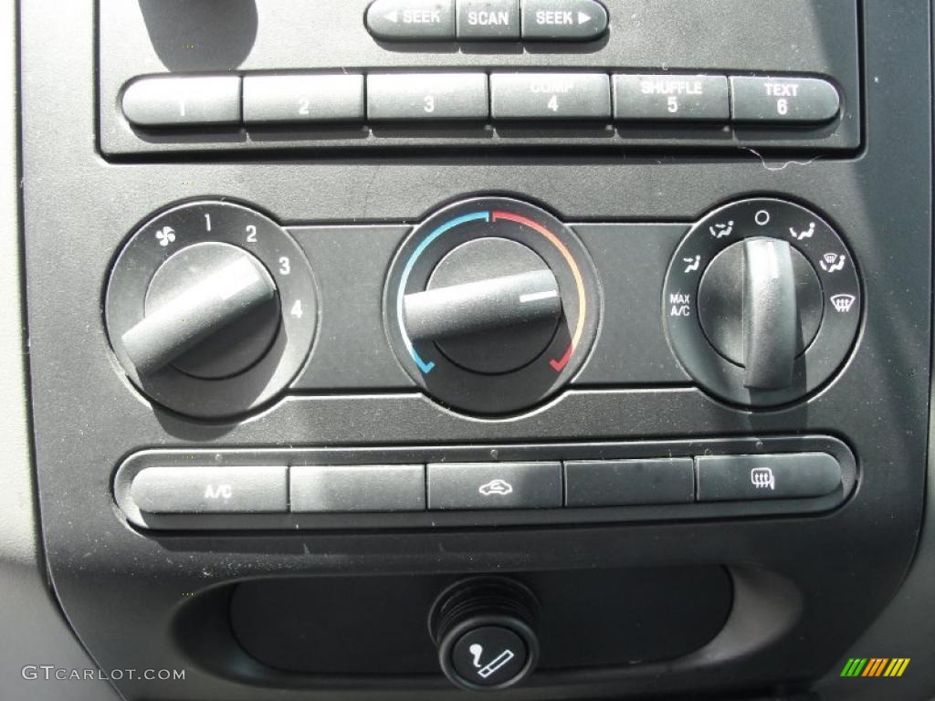 2006 F150 XLT SuperCab 4x4 - Black / Medium/Dark Flint photo #44