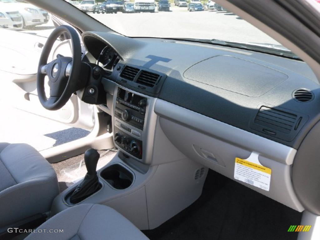 2010 Cobalt LT Coupe - Silver Ice Metallic / Gray photo #18