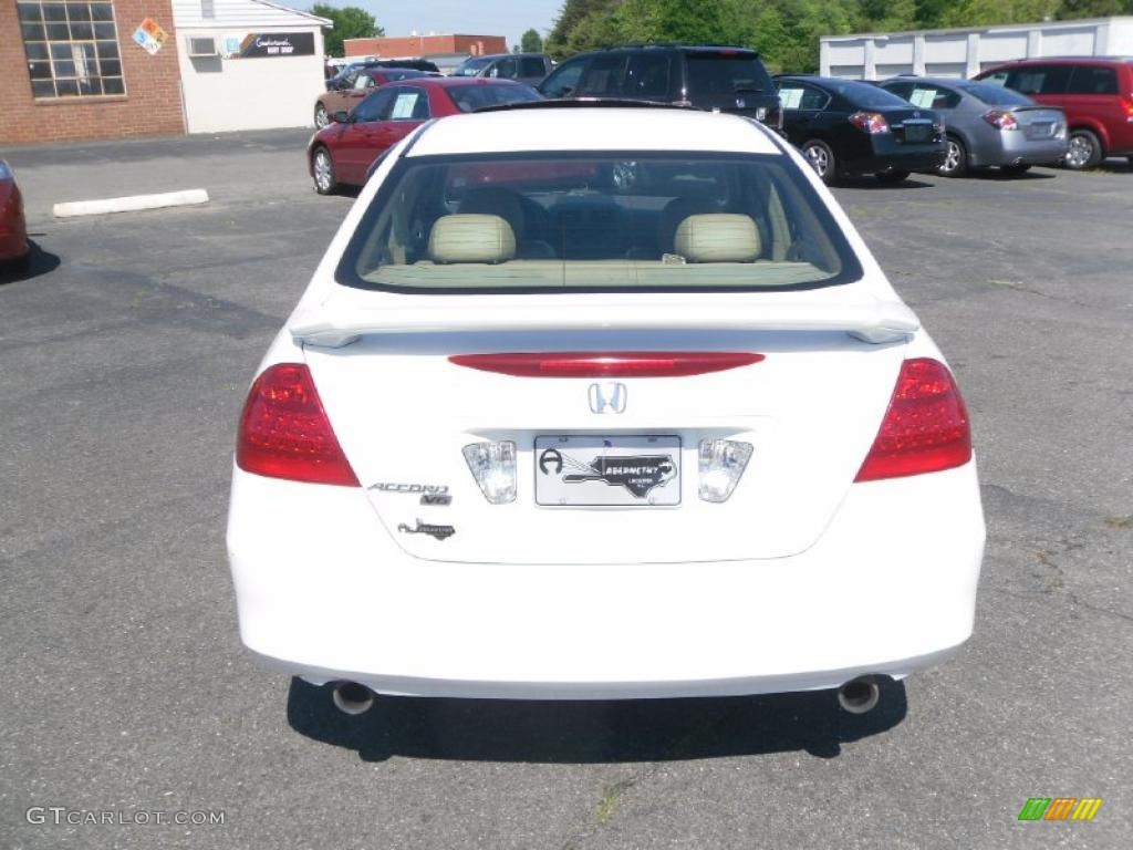 2007 Accord EX-L V6 Sedan - Taffeta White / Ivory photo #3