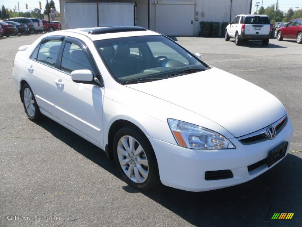 2007 Accord EX-L V6 Sedan - Taffeta White / Ivory photo #5