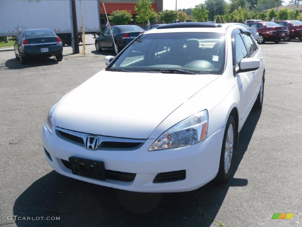 2007 Accord EX-L V6 Sedan - Taffeta White / Ivory photo #6
