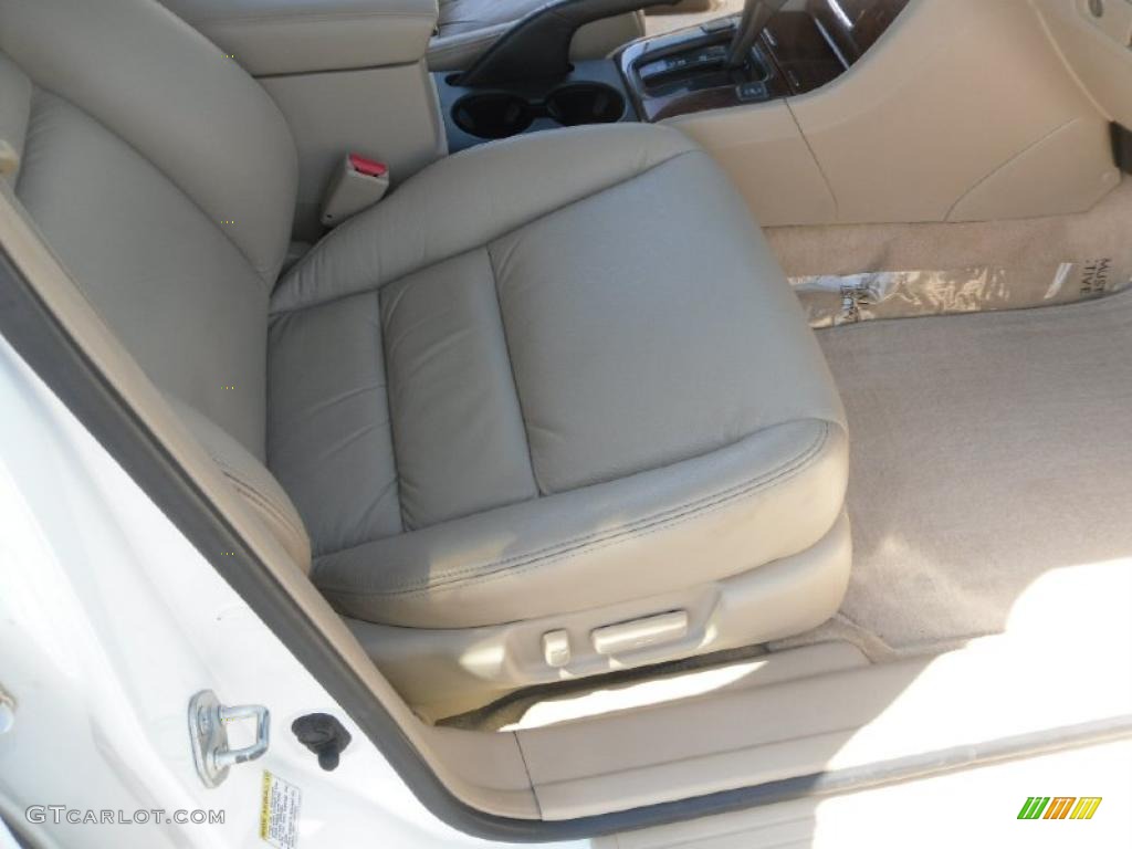 2007 Accord EX-L V6 Sedan - Taffeta White / Ivory photo #17