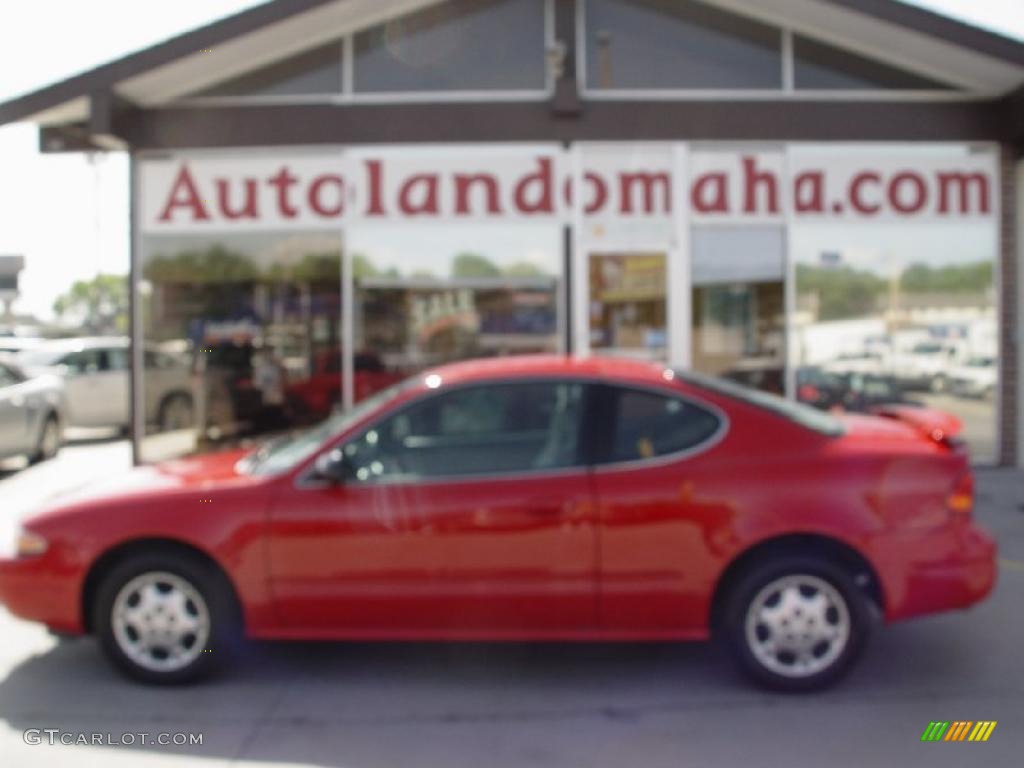2002 Alero GX Coupe - Bright Red / Pewter photo #1