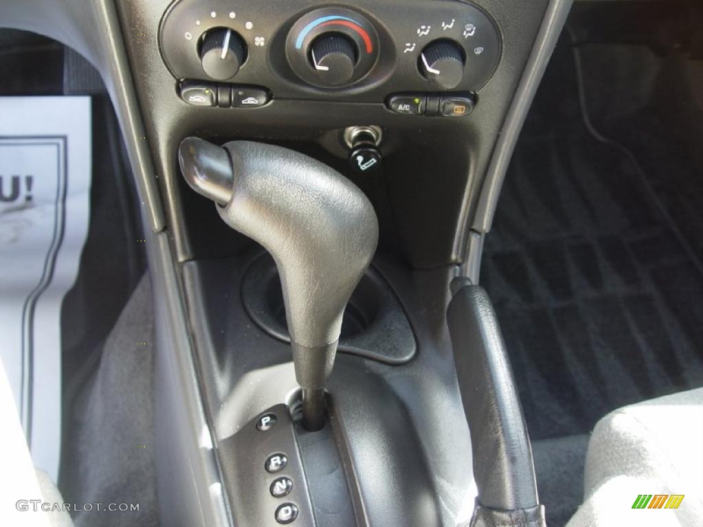 2002 Alero GX Coupe - Bright Red / Pewter photo #11
