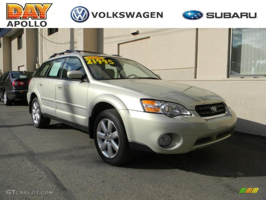 Champagne Gold Opalescent Subaru Outback