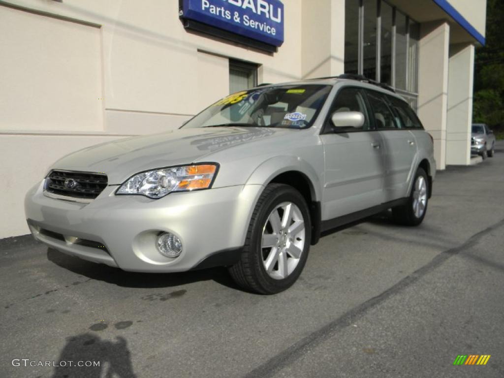 2006 Outback 2.5i Limited Wagon - Champagne Gold Opalescent / Taupe photo #2