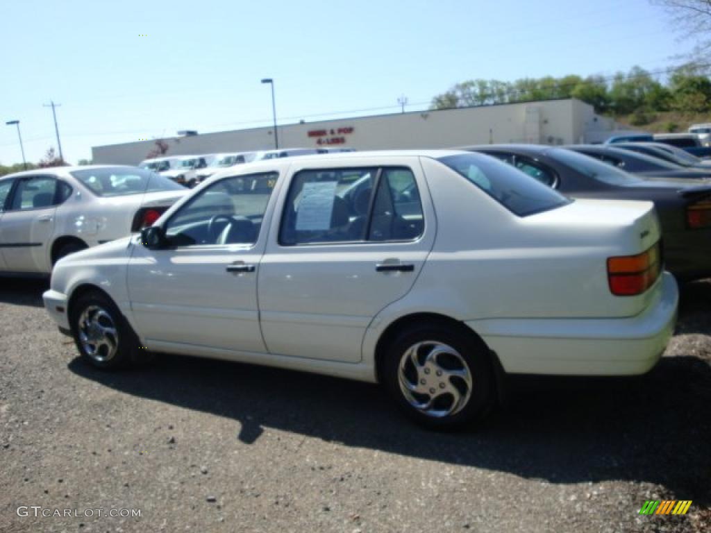 1998 Jetta GL Sedan - Cool White / Grey photo #5