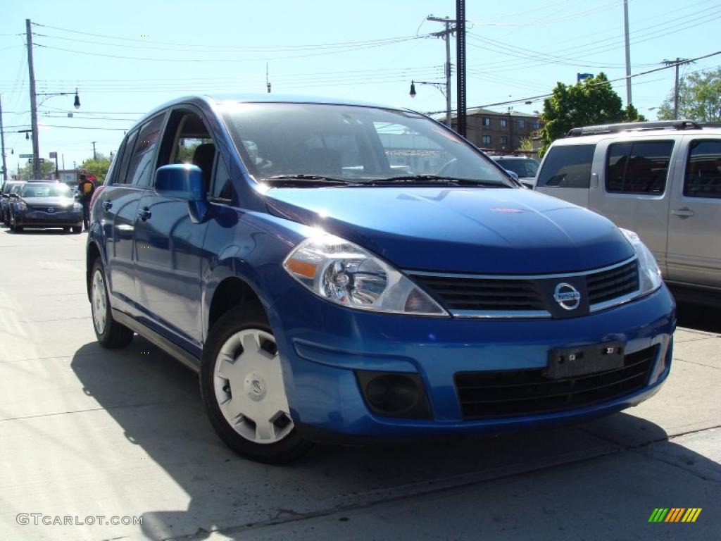 2008 Versa 1.8 S Hatchback - Sapphire Blue / Charcoal photo #1