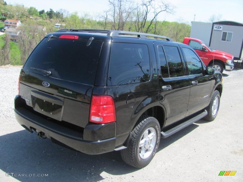 2004 Explorer XLT 4x4 - Black / Graphite photo #10