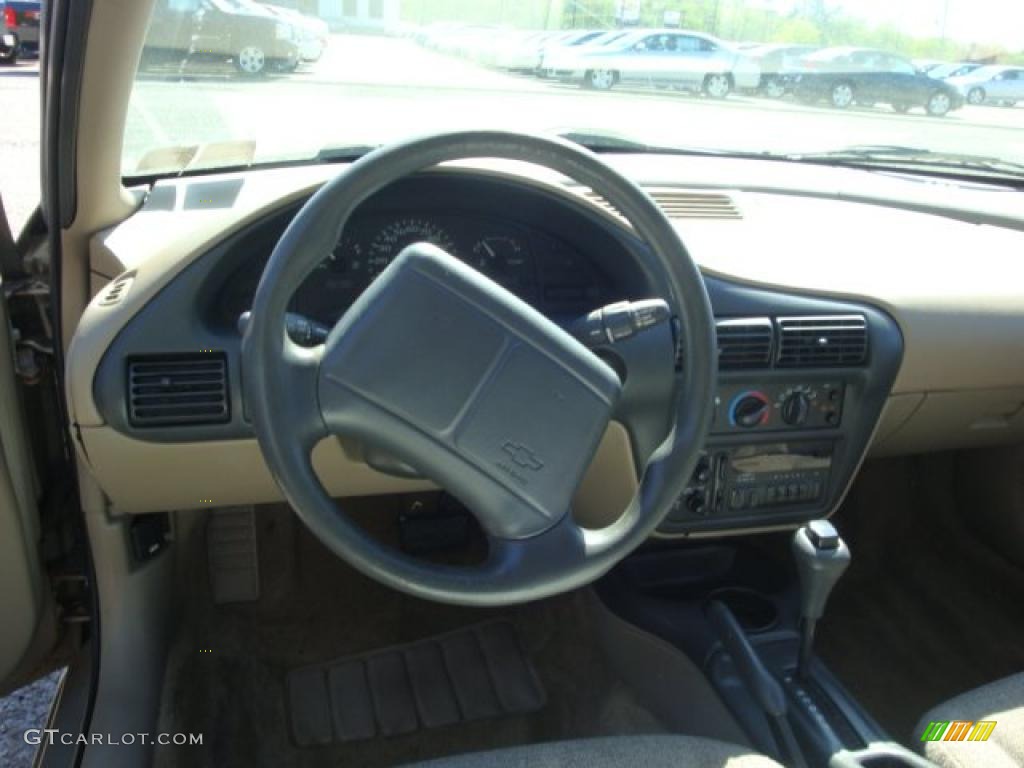 1999 Cavalier Sedan - Medium Sunset Gold Metallic / Neutral photo #10