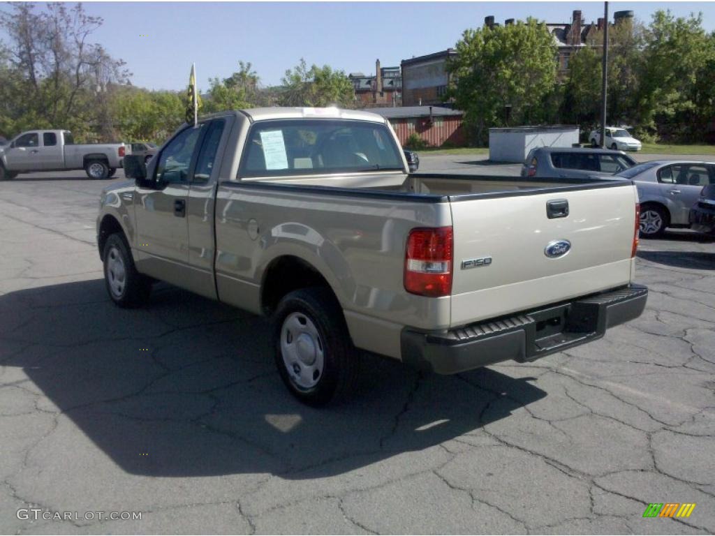 2007 F150 XL Regular Cab - Pueblo Gold Metallic / Tan photo #4