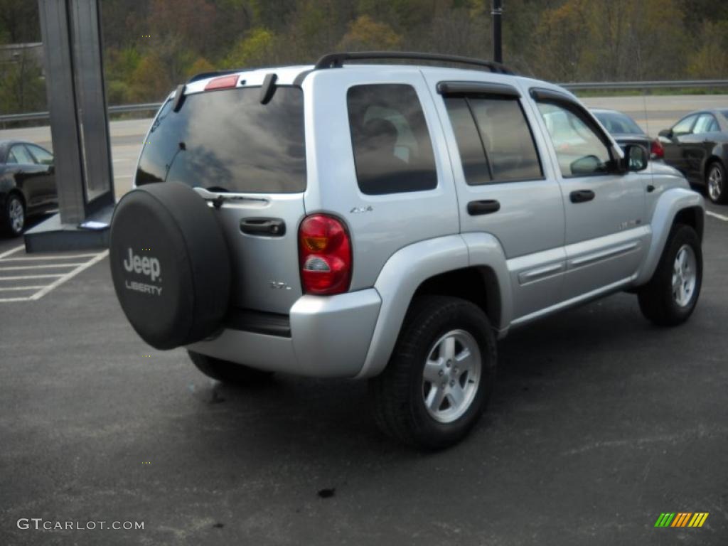 2002 Liberty Limited 4x4 - Bright Silver Metallic / Dark Slate Gray photo #5