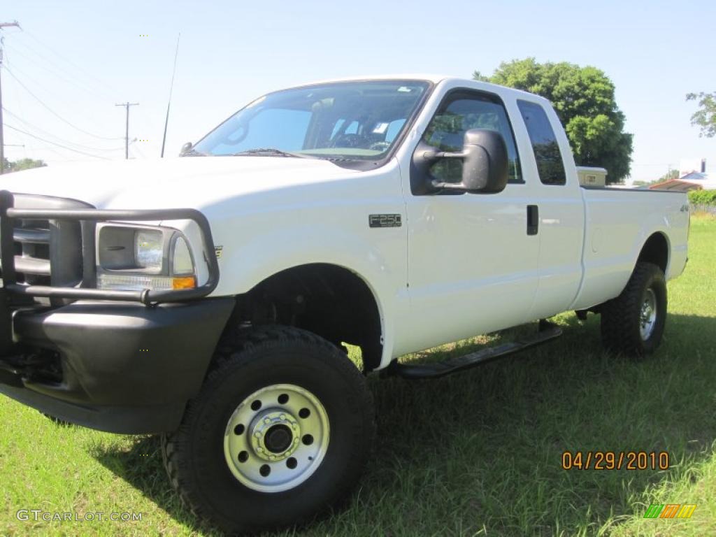 2002 F250 Super Duty XL SuperCab 4x4 - Oxford White / Medium Flint photo #3