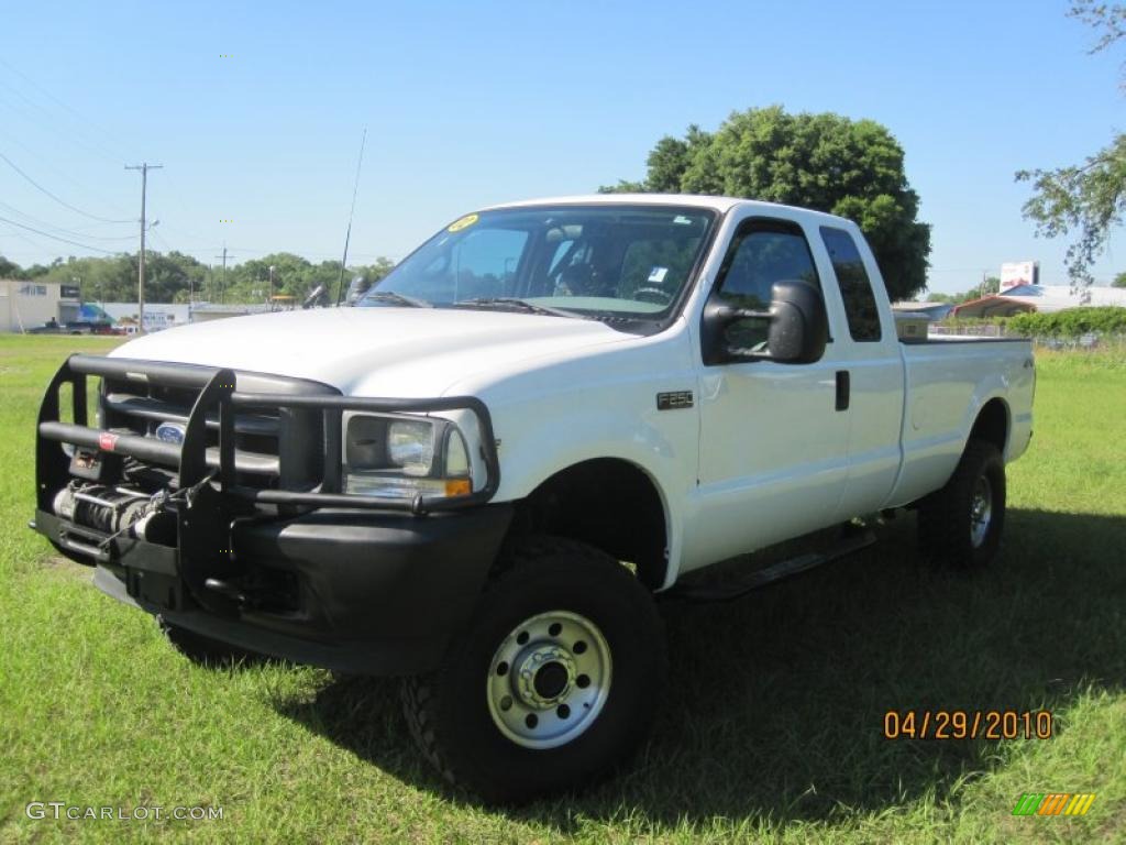 2002 F250 Super Duty XL SuperCab 4x4 - Oxford White / Medium Flint photo #4