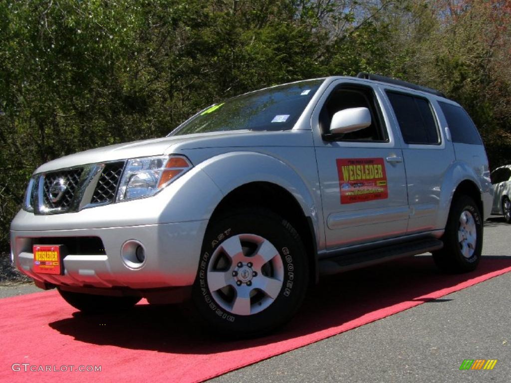 2006 Pathfinder SE 4x4 - Silver Lightning Metallic / Graphite photo #1