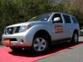 2006 Silver Lightning Metallic Nissan Pathfinder SE 4x4  photo #1