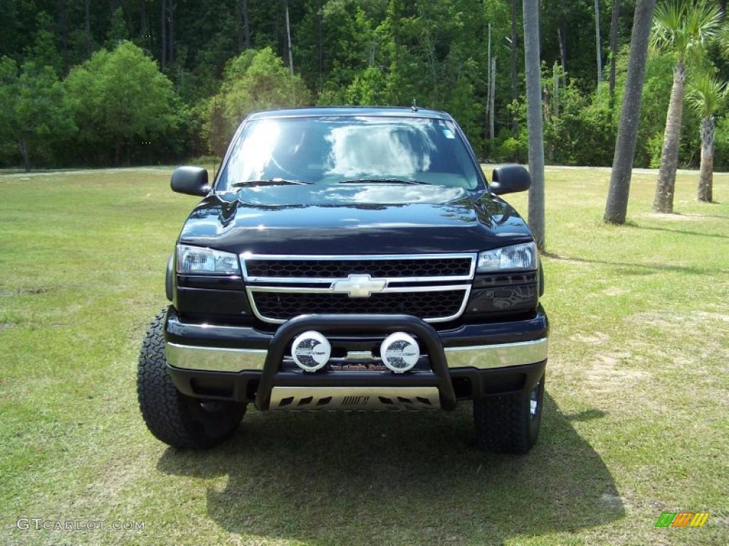 2007 Silverado 1500 Classic LT  Z71 Crew Cab 4x4 - Black / Dark Charcoal photo #2