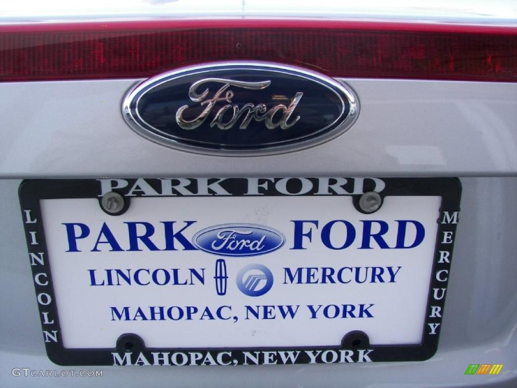2010 Fusion S - Brilliant Silver Metallic / Medium Light Stone photo #21