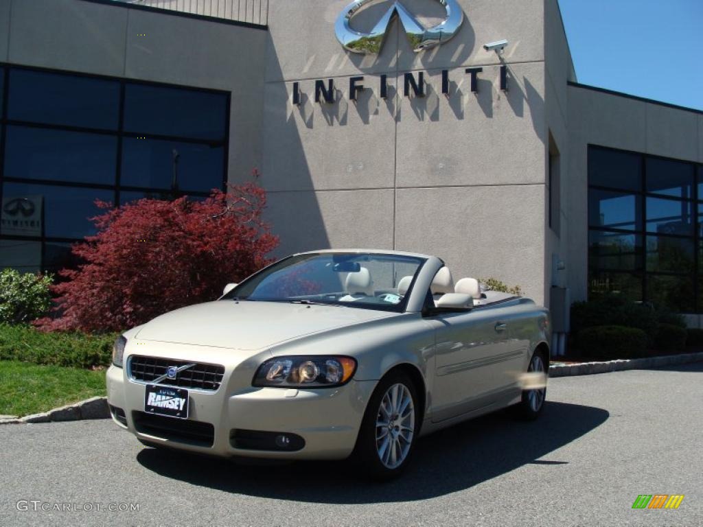 2007 C70 T5 Convertible - Zanzibar Gold Metallic / Calcite Cream photo #1