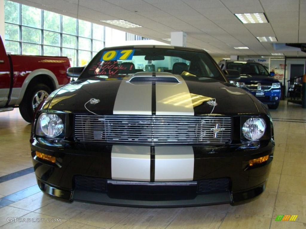 2007 Mustang Shelby GT Coupe - Black / Black Leather photo #2