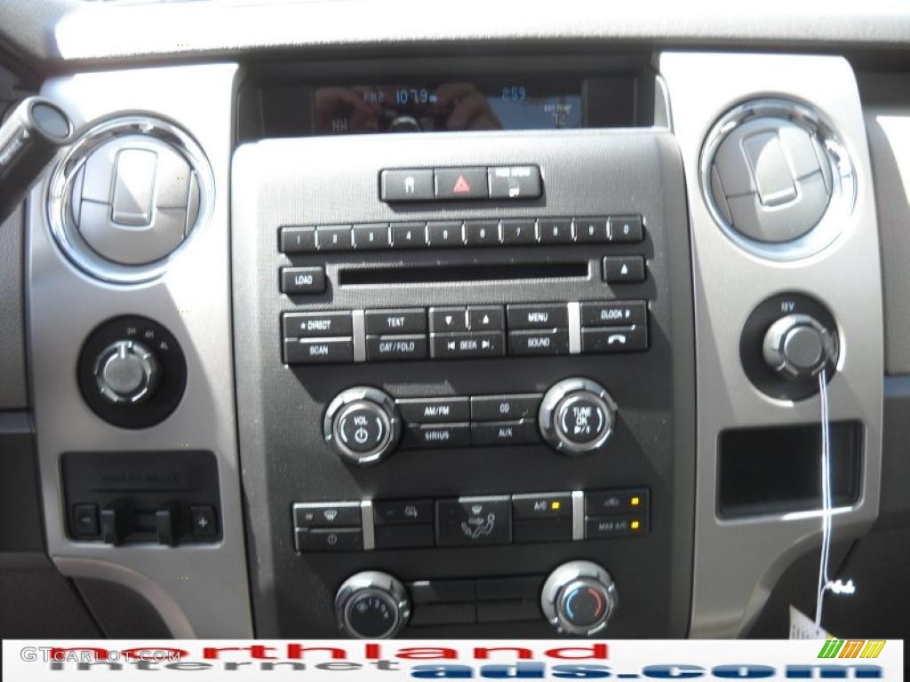 2010 F150 XLT SuperCab 4x4 - Red Candy Metallic / Medium Stone photo #17