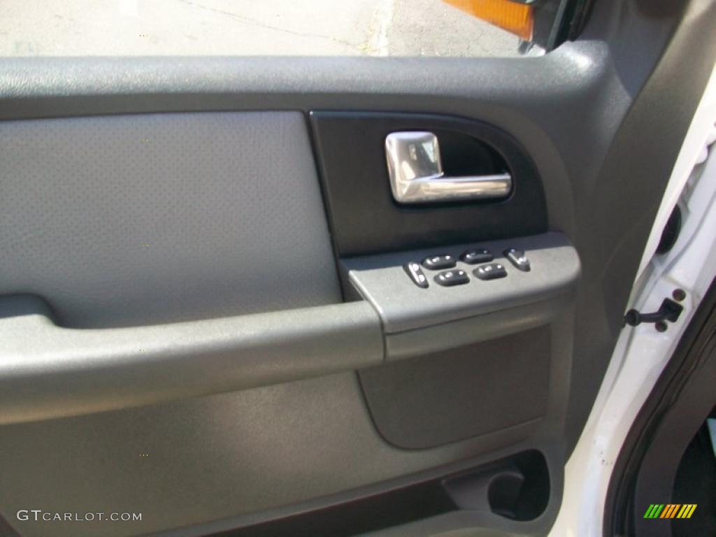 2003 Expedition XLT 4x4 - Oxford White / Flint Grey photo #12
