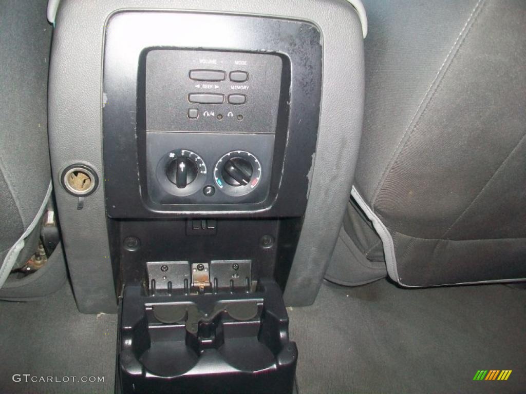 2003 Expedition XLT 4x4 - Oxford White / Flint Grey photo #27