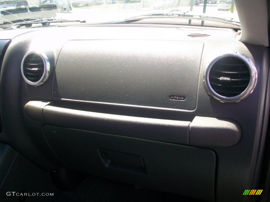 2003 Expedition XLT 4x4 - Oxford White / Flint Grey photo #34