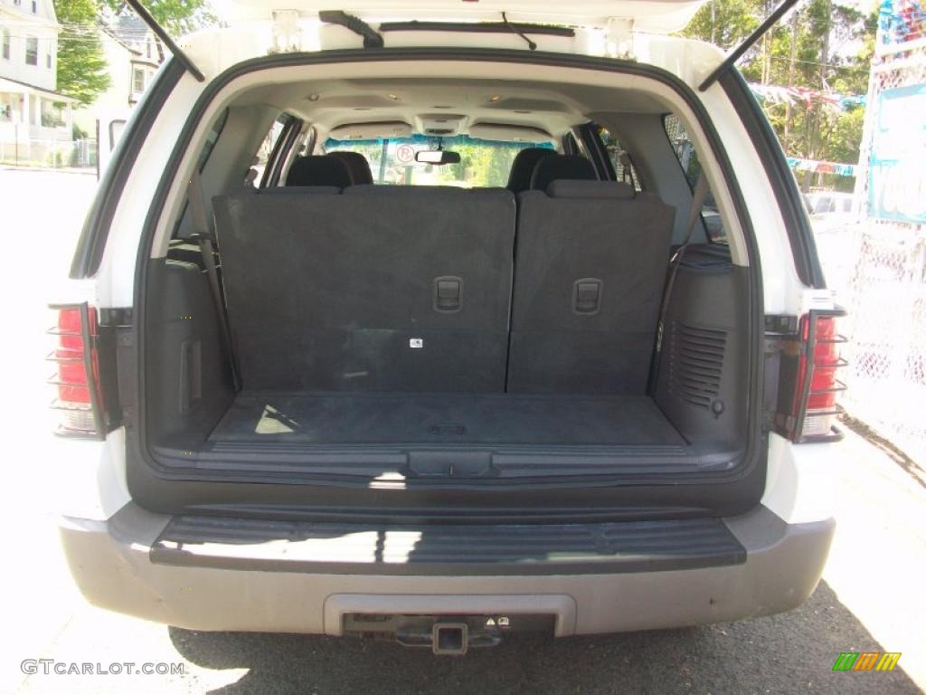 2003 Expedition XLT 4x4 - Oxford White / Flint Grey photo #35