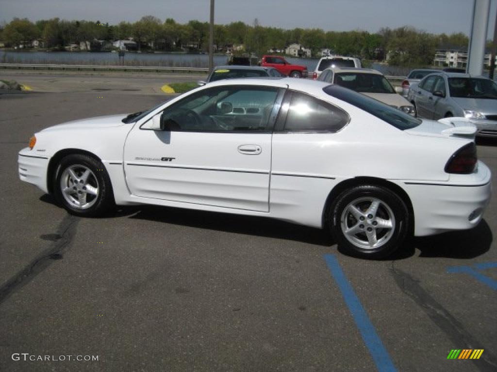 2002 Grand Am GT Coupe - Arctic White / Dark Pewter photo #6