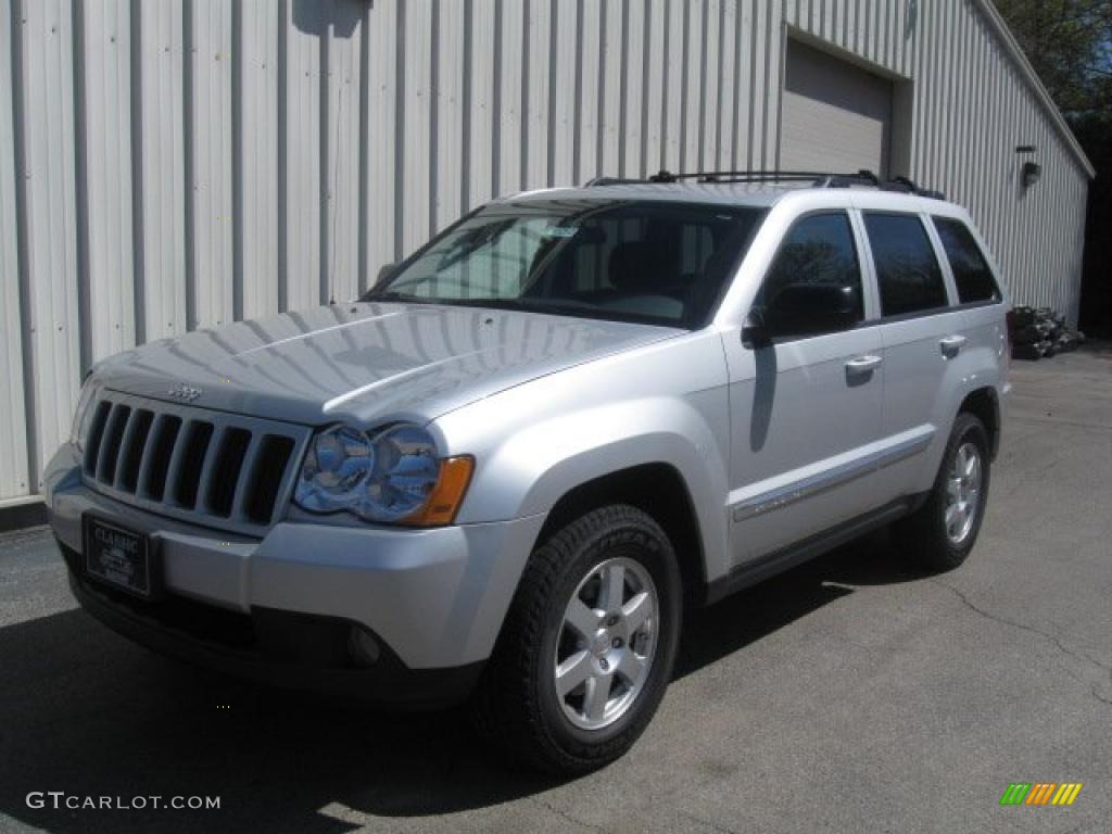 2010 Grand Cherokee Laredo 4x4 - Bright Silver Metallic / Dark Slate Gray photo #1